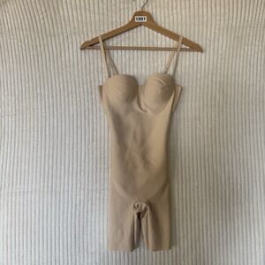SKIMS Body Underwire Mid Thigh Bodysuit Size XS Clay NWOT $138 Logo